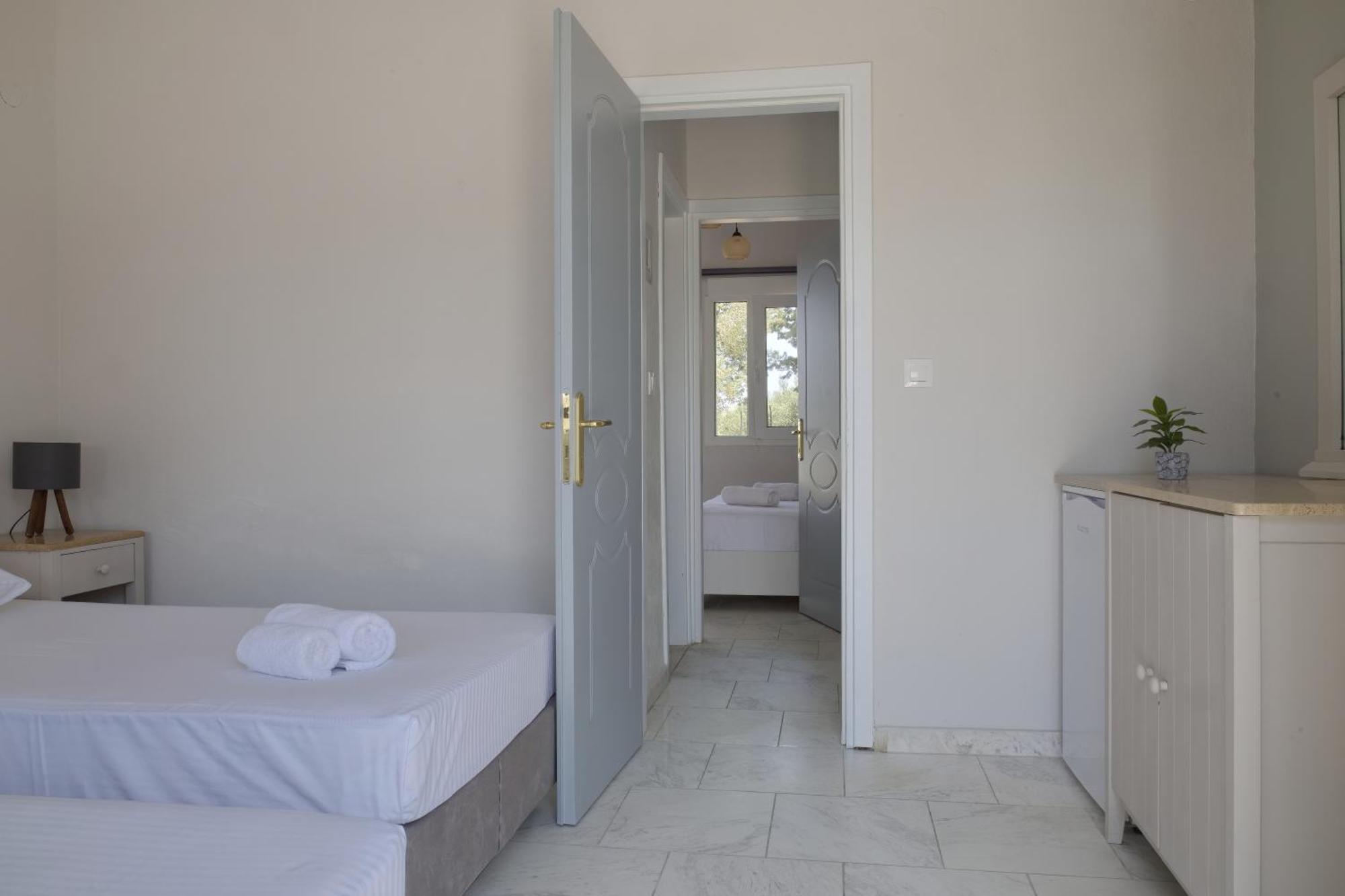 Marele Hills Apartments Néa Fókaia Bagian luar foto
